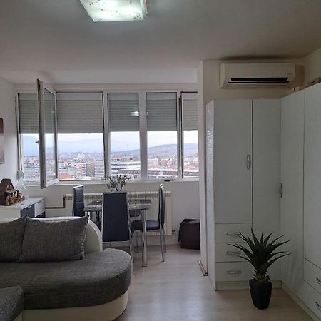 Apartman Sa Panoramom Kruševac Exterior foto